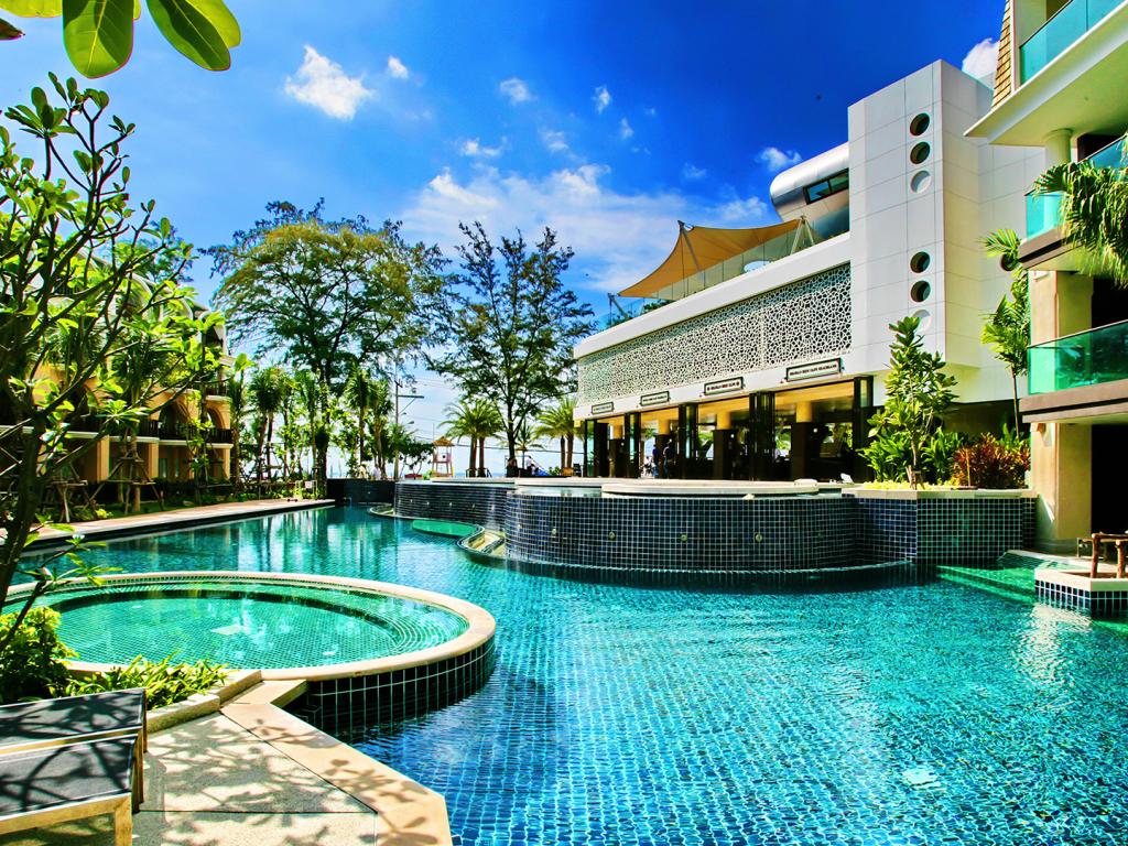 هتل Phuket Graceland